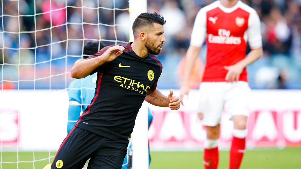 On Pitch Manchester City 16 17 Away Kit Footy Headlines